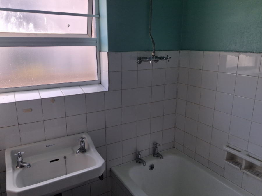 To Let 1 Bedroom Property for Rent in Southernwood Eastern Cape